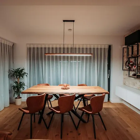 Oaks By Roots Villas *
